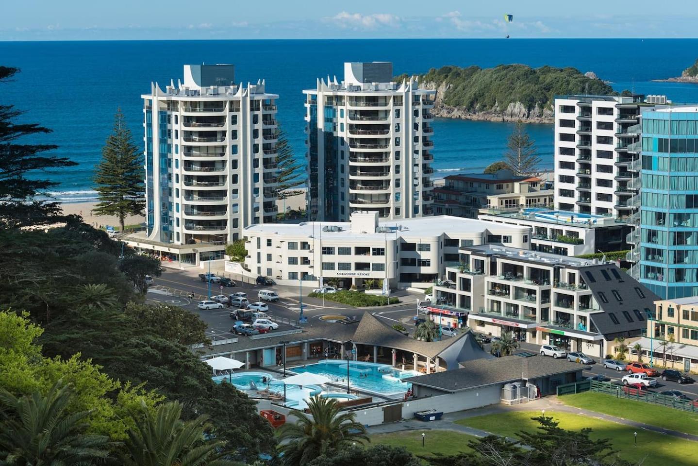 Oceanside Bliss - Absolute Beachfront - Uninterrupted Ocean Views With Pool Mount Maunganui Exterior foto